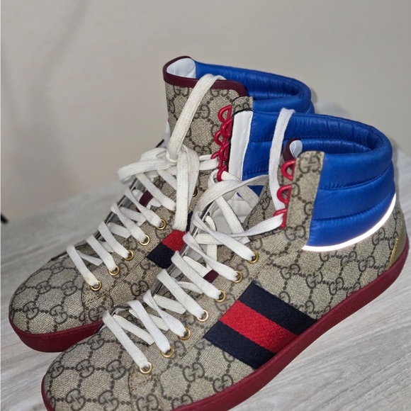 Gucci Men's Beige and Blue Patterned Sneakers - Picture 4 of 5